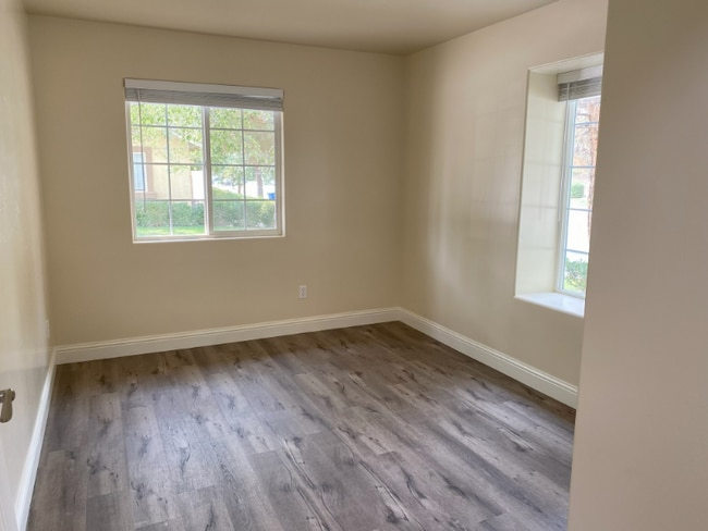 Photo - 725 Greenwood Meadow Ln Unit 1