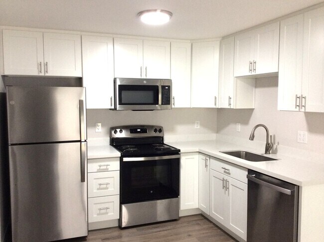 Photo - Totally Updated, Beautiful Duplex unit! Av...