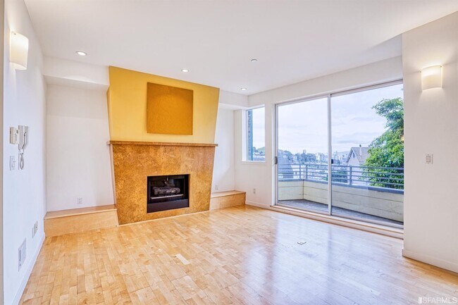 Photo - 3264 Market St