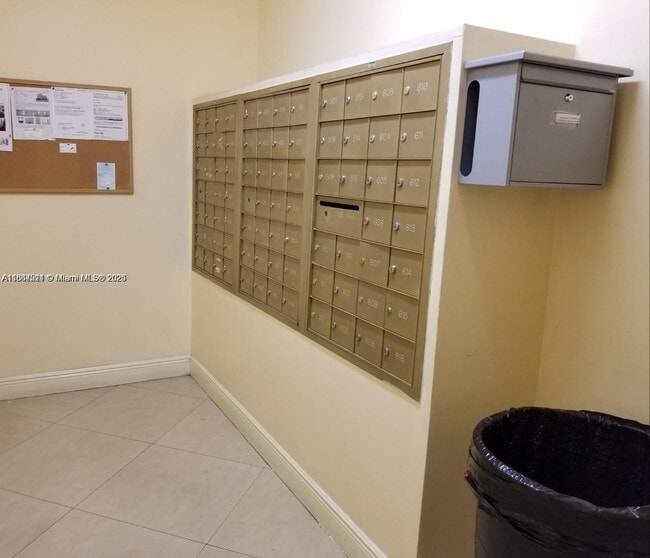 Photo - 2280 SW 32nd Ave Unidad 511