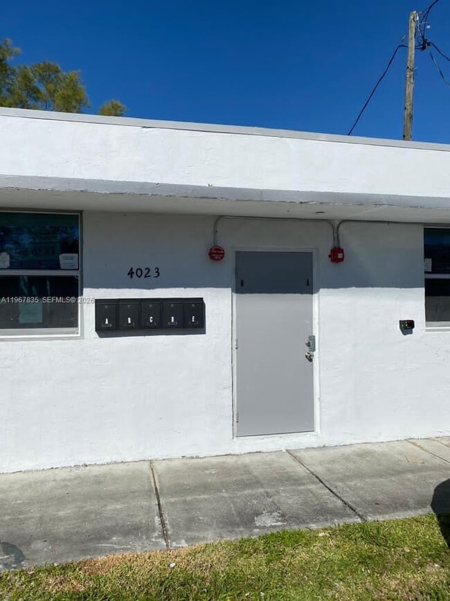 Photo - 4023 SW 19th St Unit A