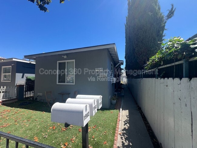 Photo - 1962 Harbor Ave Unidad A