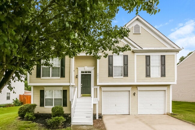 Building Photo - 3037 Old Ironside Dr