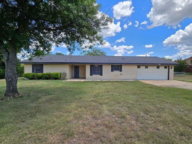 Building Photo - 230 Mighty Oak Ln
