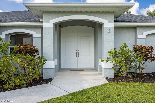 Building Photo - 1724 SW 31st Ln