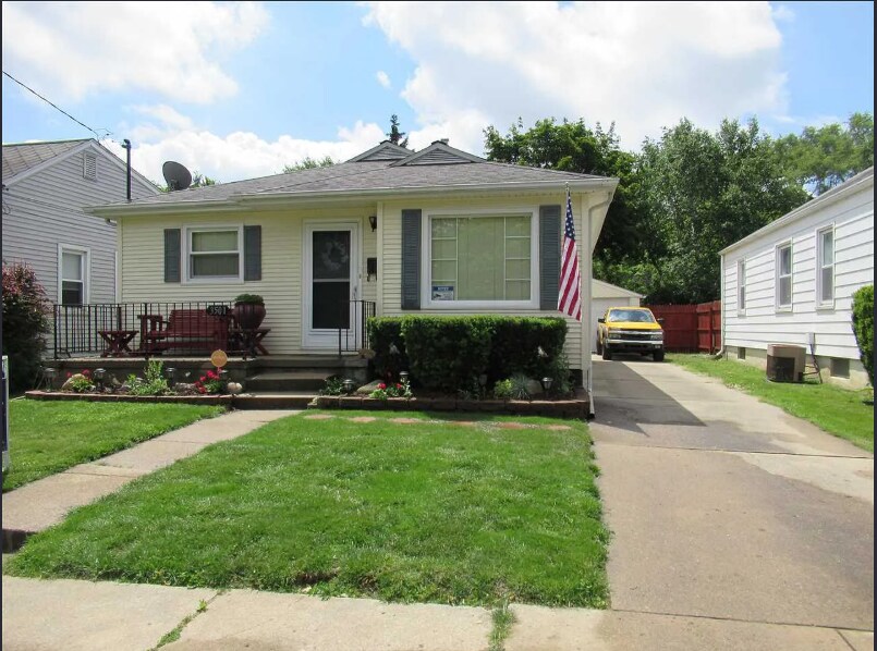 Cozy Family Home in Flint - Pet-Friendly with Modern Comforts for Just $1100/mo! - Cozy Family Home in Flint - Pet-Friendly with Modern Comforts for Just $1100/mo!