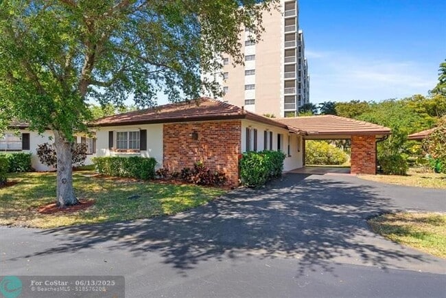 Photo - 9089 Thunderbird Dr