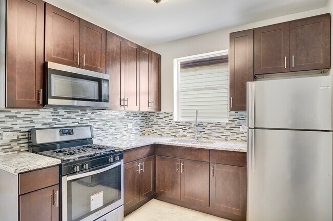 Photo - 7302 S Kenwood Ave
