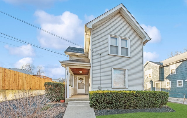 Building Photo - 425 E 9th St Unit 2