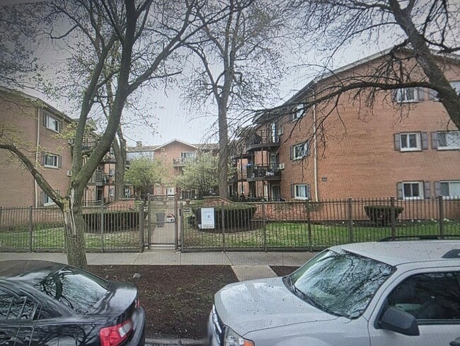 Building Photo - 1534 W Farwell Ave Unit 2A