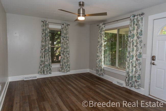 Photo - 112 Woodman St