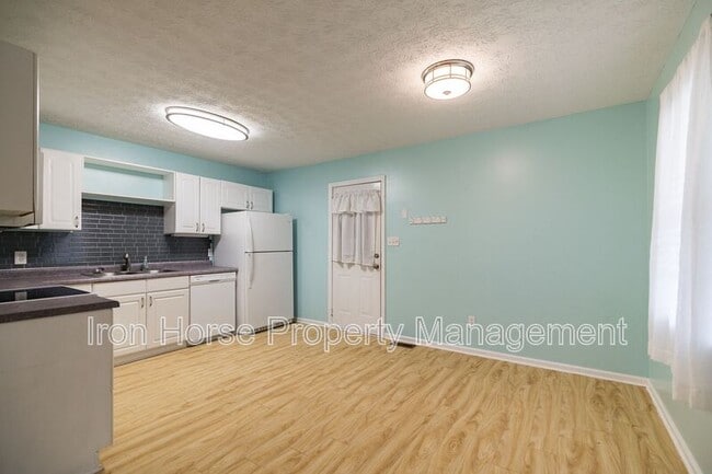 Photo - 357 Mary Alice Dr