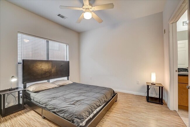 Texan Pearl Best Value in West Campus