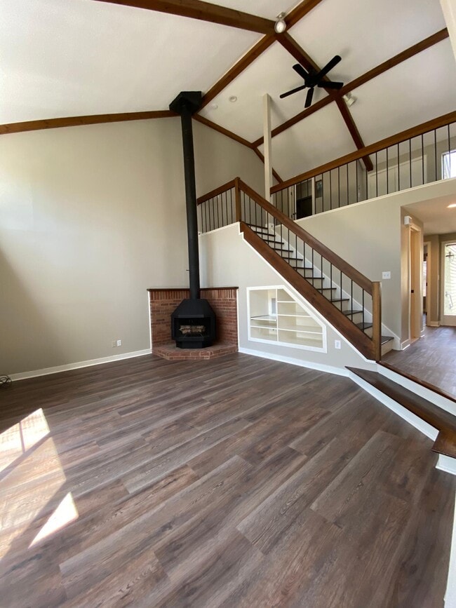 Photo - 40 Farmington Chase Cres