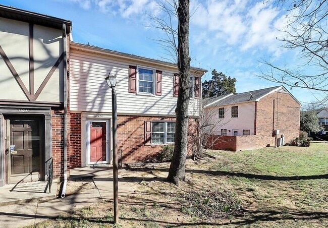Photo - END UNIT 3BD/2.5BA Townhome in Lexington Commons