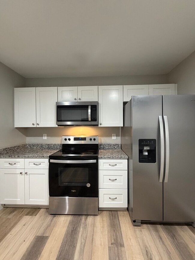 Building Photo - Linden Ave Unit B