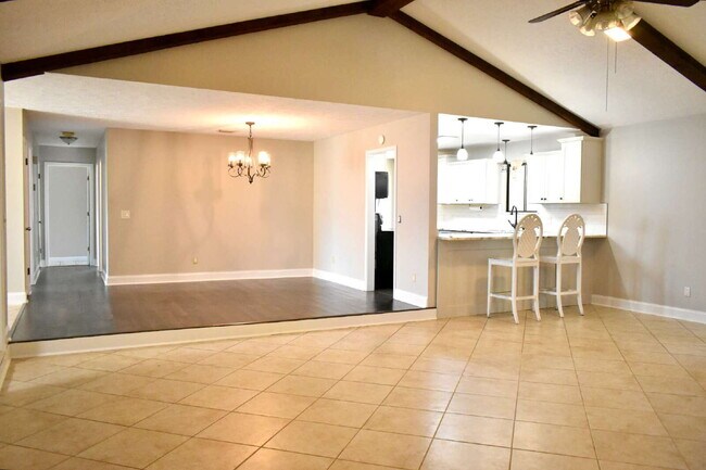 Photo - 130 Derby Woods Dr