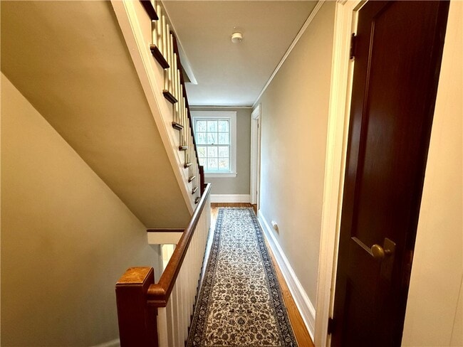 Building Photo - 221 Centennial Farm Ln