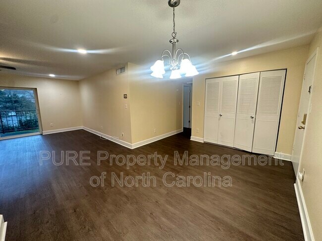 Photo - 1323 Queens Rd Unit 218