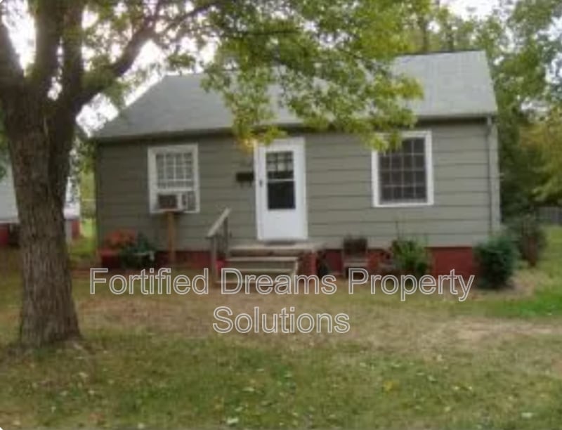 Photo - 728 Everett St