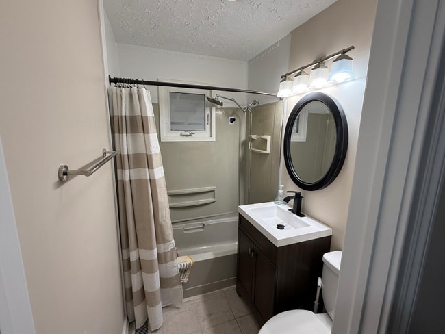 Photo - 555 Kirkwood Dr