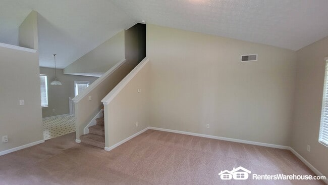 2190 Clayton Ridge