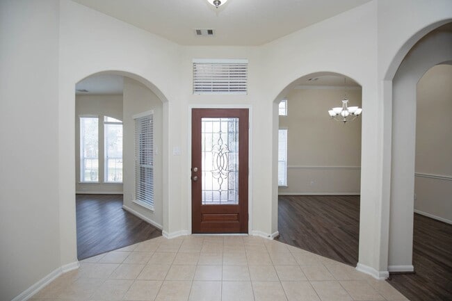 Photo - 835 Aqua Vista Ln