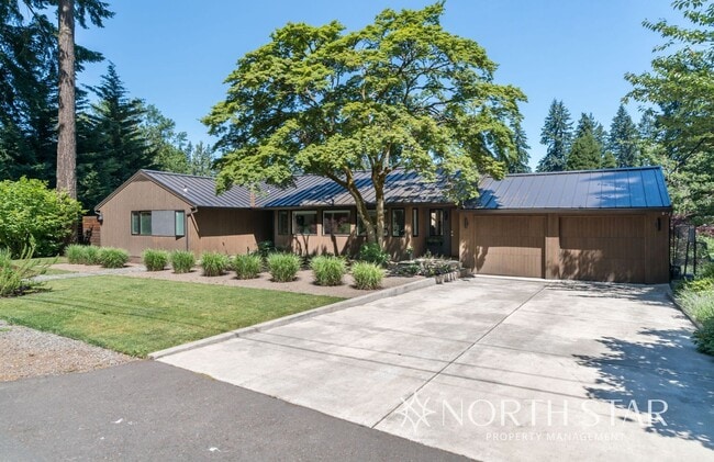 Building Photo - Perfectly located Lake Oswego Mid-century Modern Home with Lake Rights