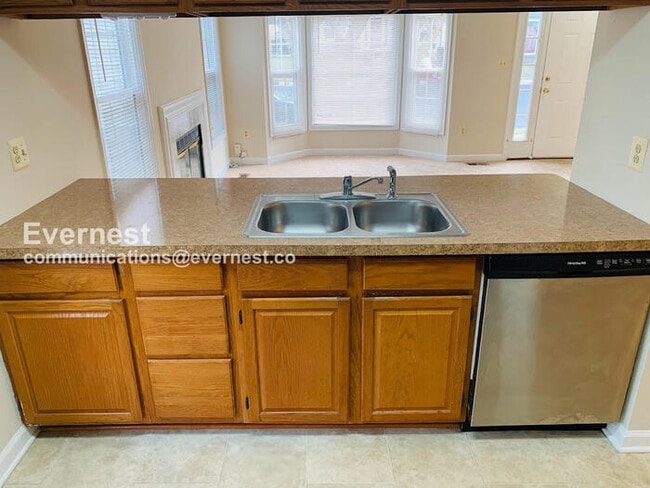 Photo - 12132 Salemtown Dr