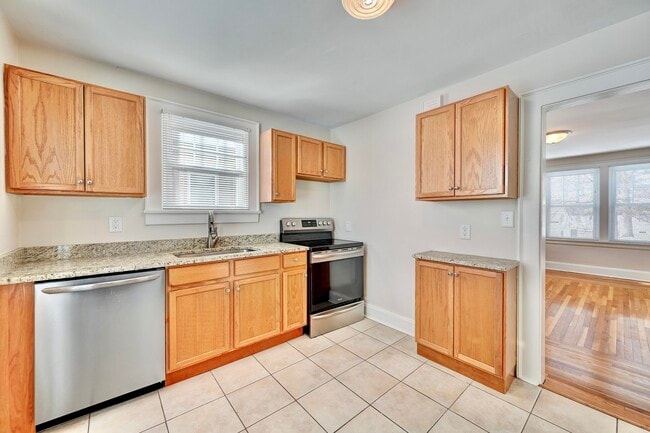 Photo - 832 St James Ave Unidad 2