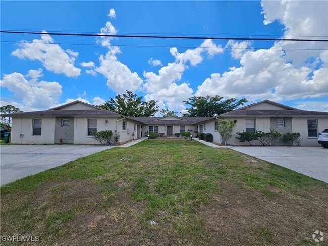 Building Photo - 120 Trafalgar Pkwy Unit 4 Rental