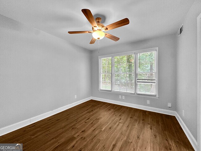 Photo - 608 Silver Trace Ct