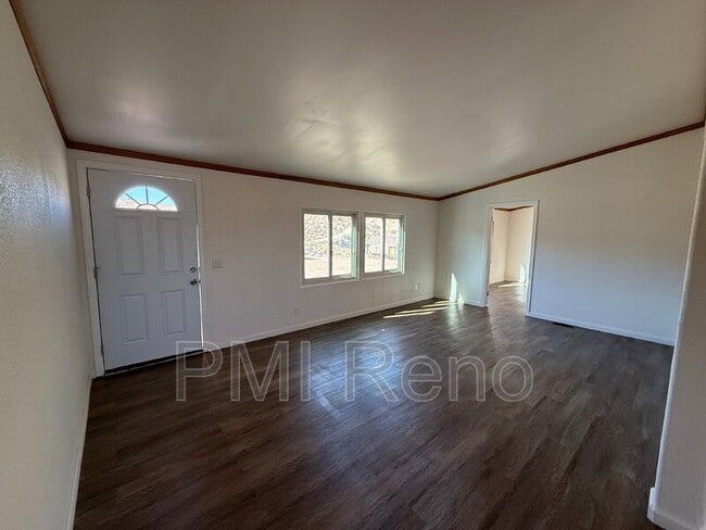 Photo - 135 Jim Denning Way