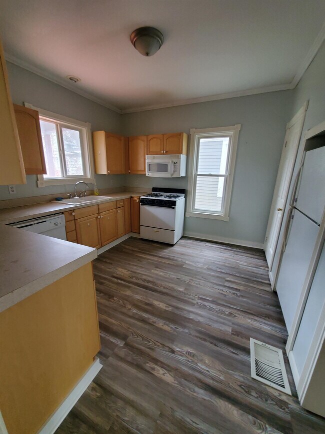 Photo - 137 Boardman St