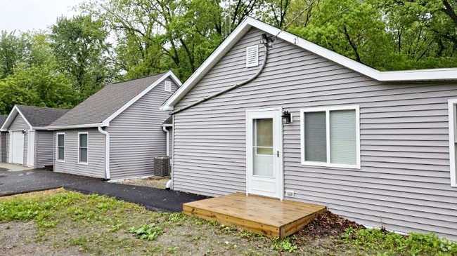 Building Photo - 41270 N Bayside Dr Rental