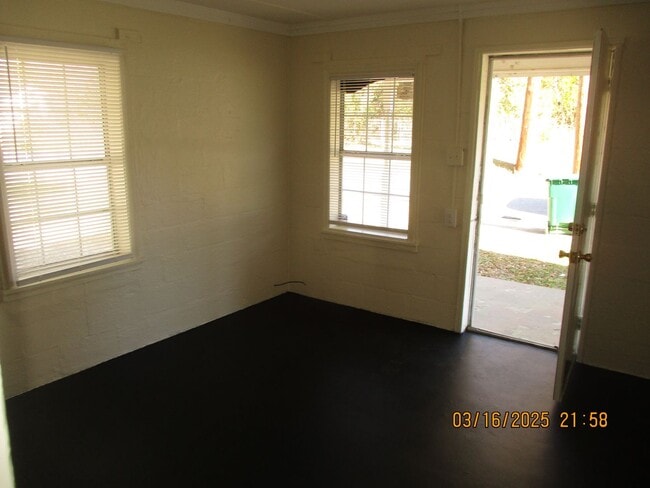 Photo - 520 Jefferies Ave