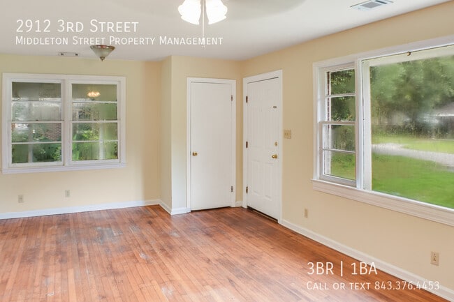 Photo - 2912 Third St