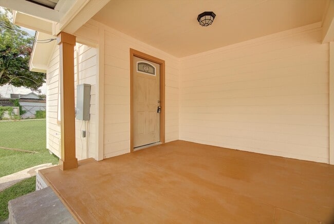 Photo - 1118 Cypress St