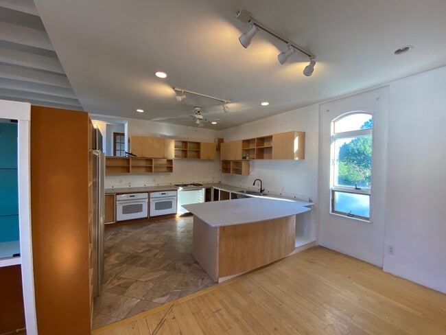 Photo - 359 Lowell St