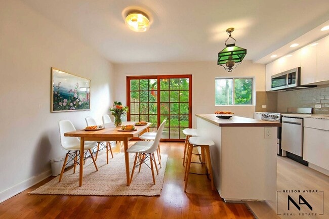 Photo - 39-13 46th St