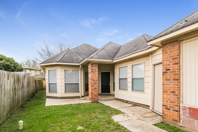 Photo - 6615 Bluebottle Ln