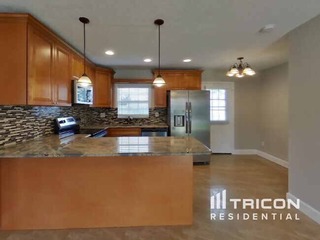 Photo - 366 Clemson Dr House