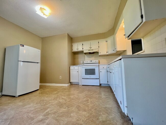 Photo - 831 Rosewood St Unidad # B