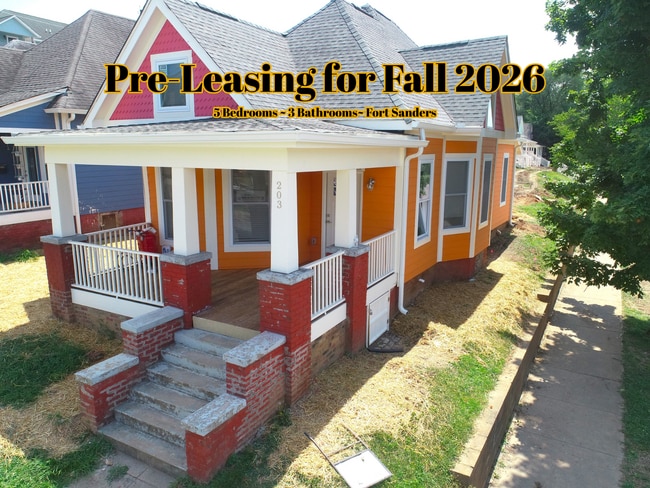 Building Photo - 203 16th St Rental