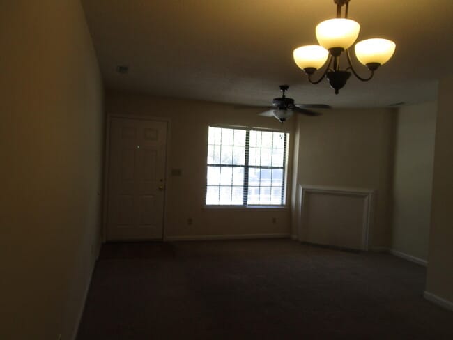 Photo - 675 Archdale Dr