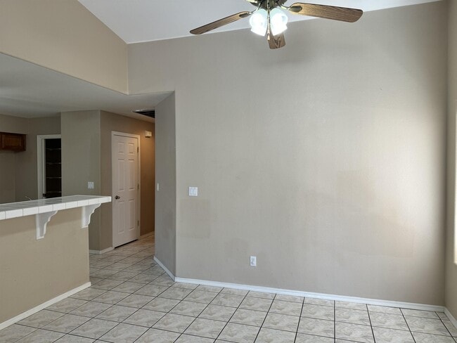 Photo - 2945 Country Club Dr