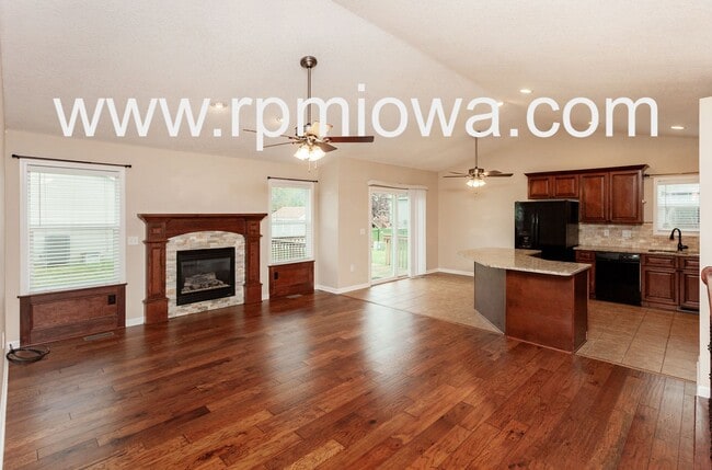 Photo - ESTABLISHED NEIGHBORHOOD!!! 4 Bedroom, 3 Bath Home in Ankeny