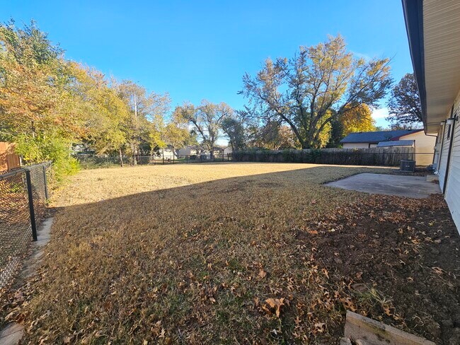 Photo - 2640 N Gentry Ave