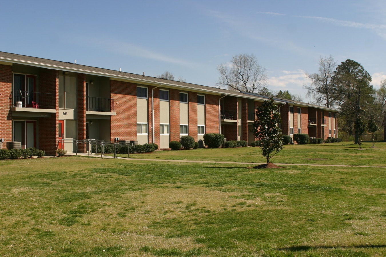 Photo - Cross Creek Apartments