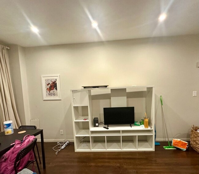 Photo - Charming 2 Bedroom-